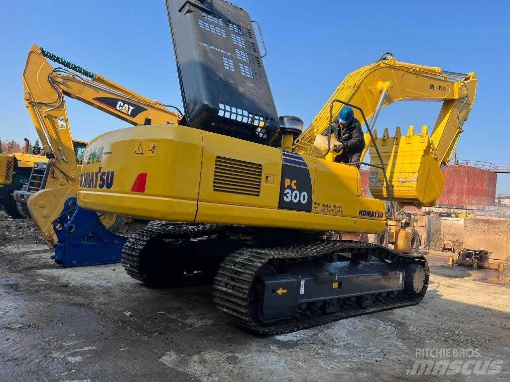 Komatsu PC300 Pásové rýpadlá