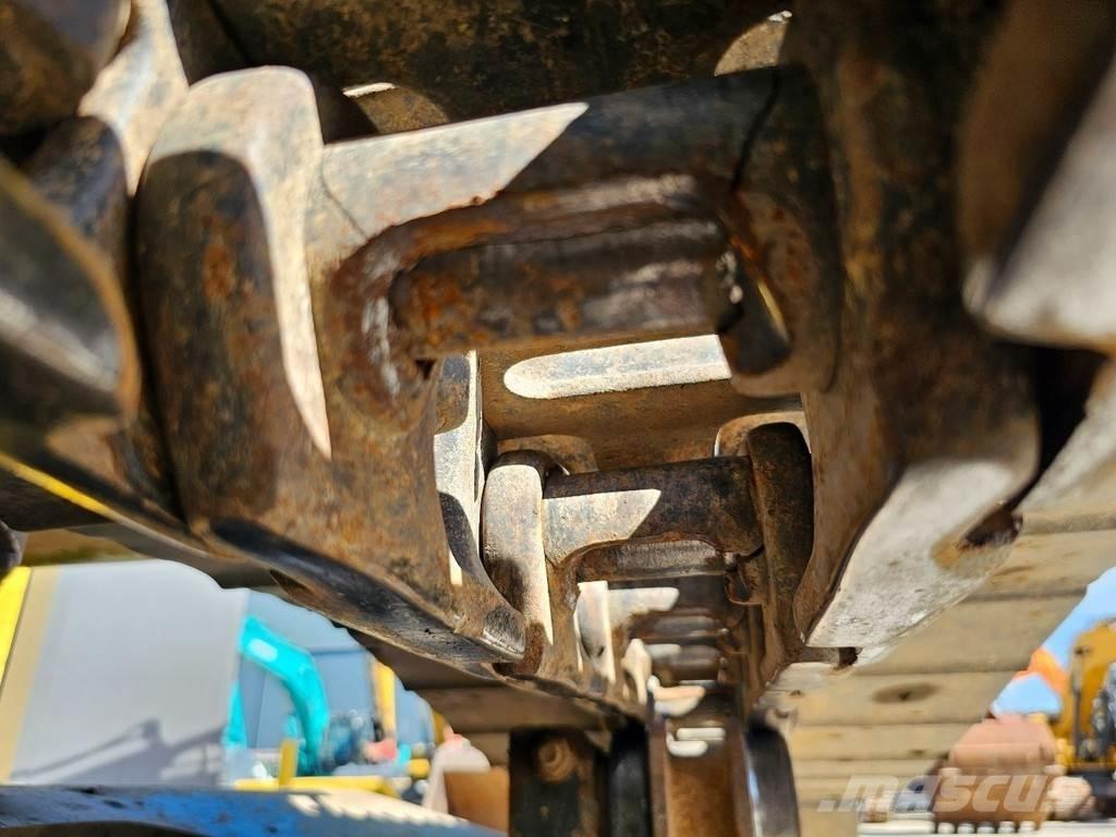 Kobelco SK210LC-9 Pásové rýpadlá