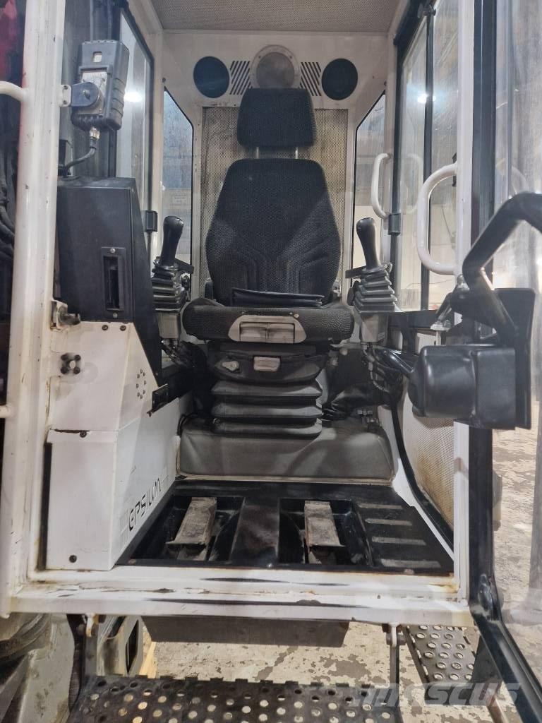 Epsilon M 12 L 97 Lesnícke žeriavy