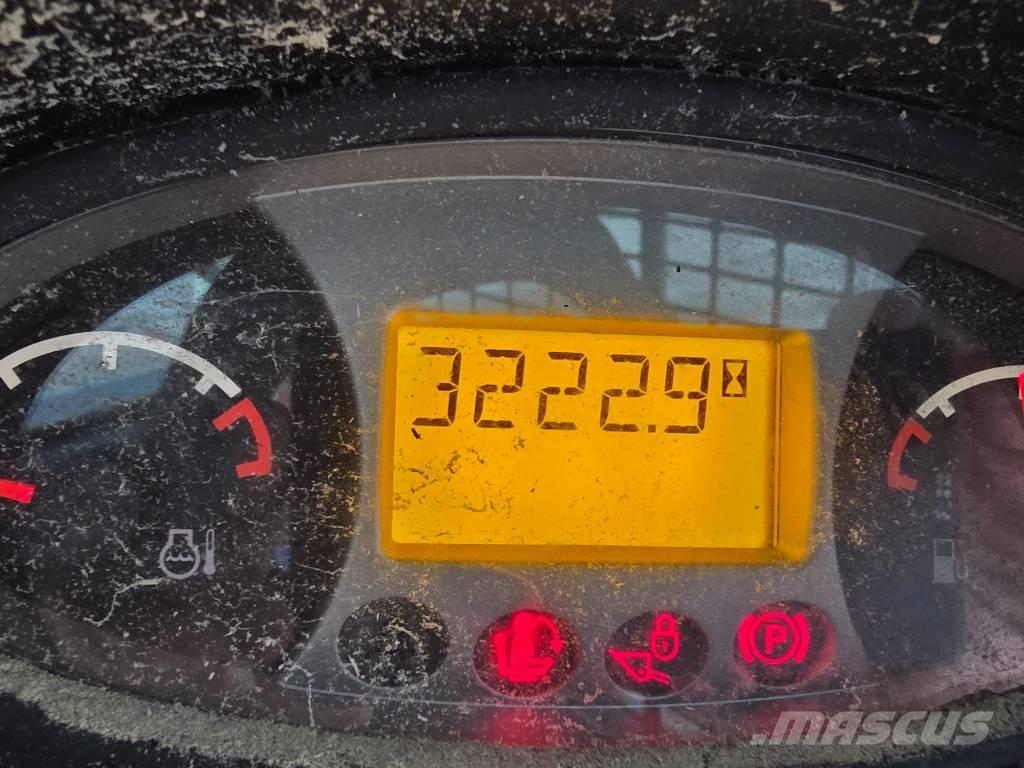 Bobcat S 590 Šmykom riadené nakladače