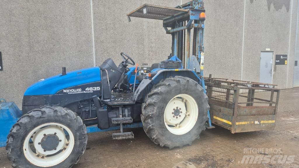 New Holland 4635 Traktory