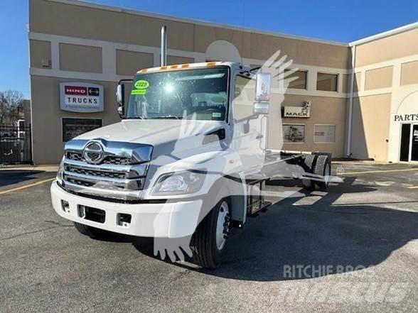 Hino L7 Nákladné vozidlá bez nadstavby