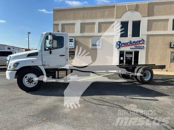 Hino L7 Nákladné vozidlá bez nadstavby