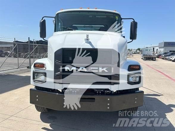 Mack MD6 Smetiarske vozidlá