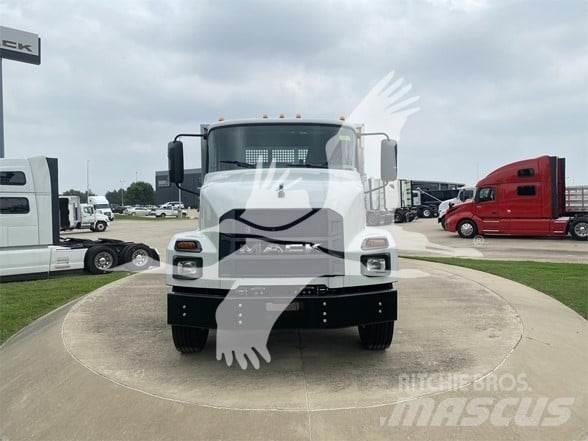 Mack MD6 Plošinové nákladné automobily/nákladné automobily so sklápacími bočnicami