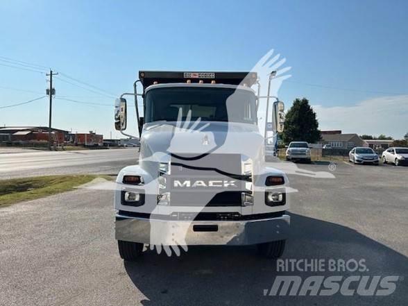 Mack MD6 Sklápače