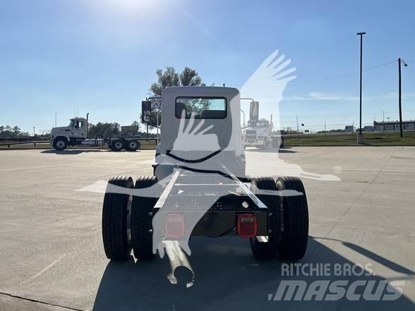 Mack MD6 Nákladné vozidlá bez nadstavby