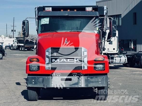 Mack MD6 Sklápače