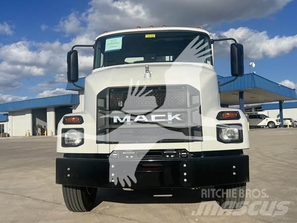 Mack MD6 Smetiarske vozidlá