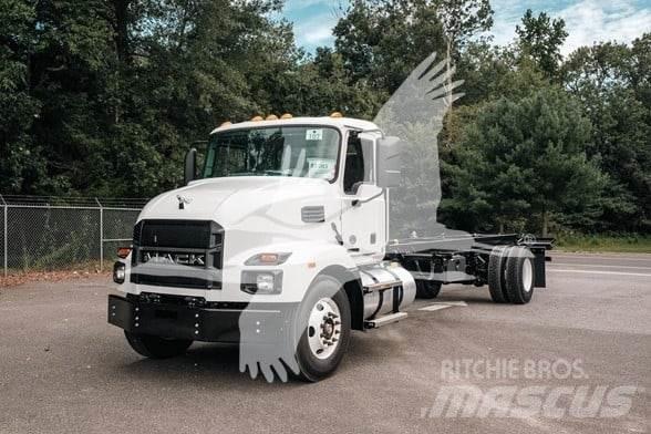 Mack MD6 Nákladné vozidlá bez nadstavby