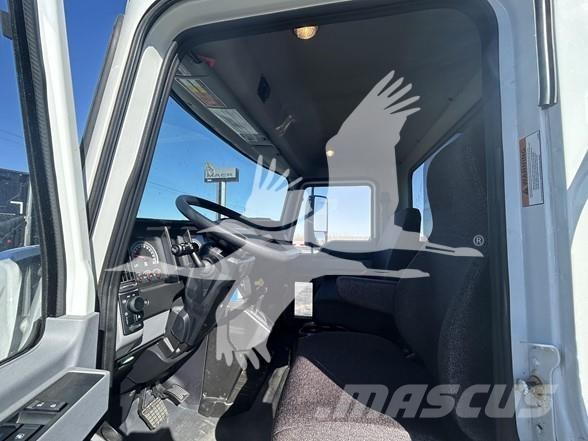 Mack MD6 Sklápače