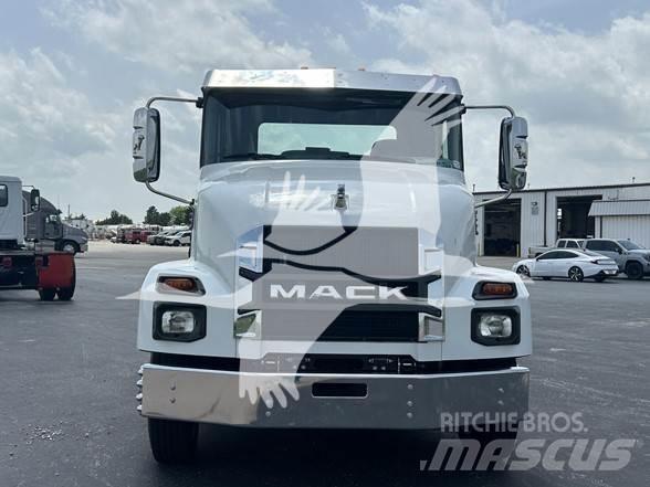 Mack MD6 Nákladné vozidlá bez nadstavby