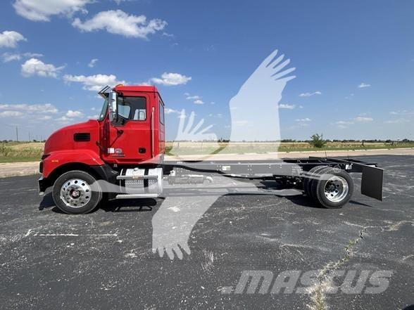 Mack MD6 Nákladné vozidlá bez nadstavby