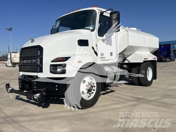 Mack MD6 Cisternové nákladné vozidlá