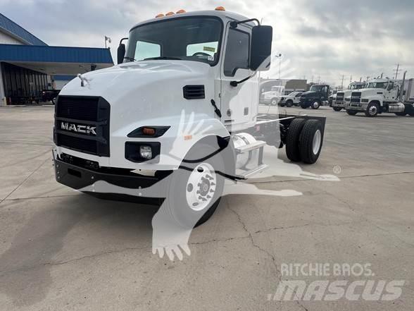 Mack MD6 Nákladné vozidlá bez nadstavby