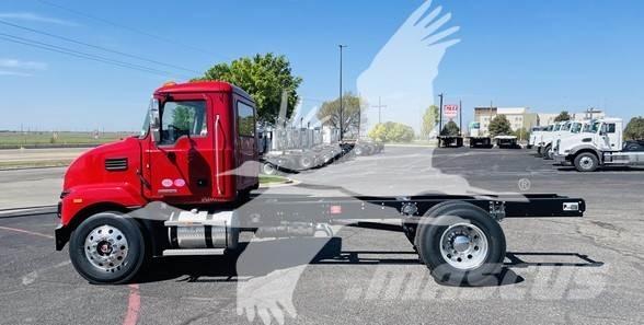 Mack MD6 Nákladné vozidlá bez nadstavby