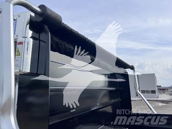 Mack MD6 Sklápače