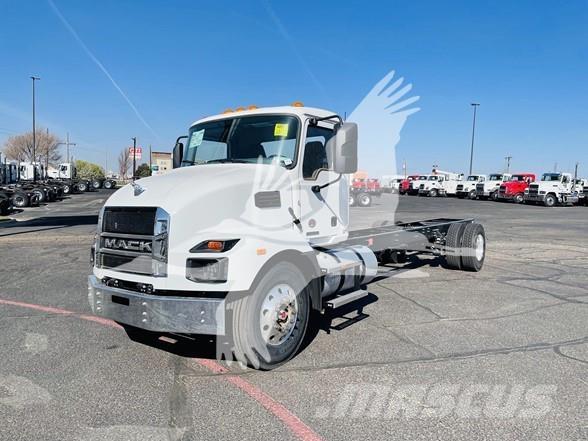 Mack MD6 Nákladné vozidlá bez nadstavby