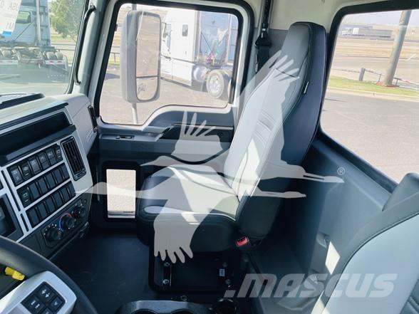 Mack MD6 Nákladné vozidlá bez nadstavby