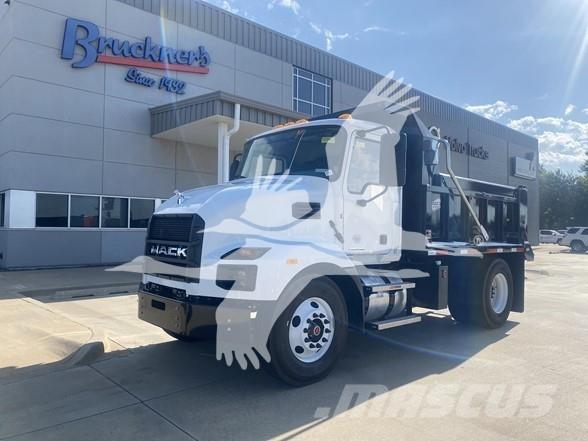 Mack MD6 Sklápače