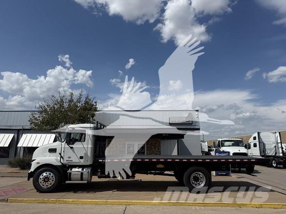 Mack MD6 Plošinové nákladné automobily/nákladné automobily so sklápacími bočnicami