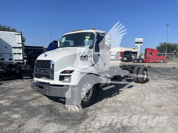 Mack MD6 Nákladné vozidlá bez nadstavby