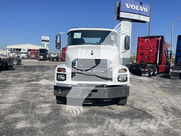 Mack MD6 Nákladné vozidlá bez nadstavby