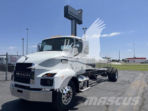 Mack MD6 Nákladné vozidlá bez nadstavby