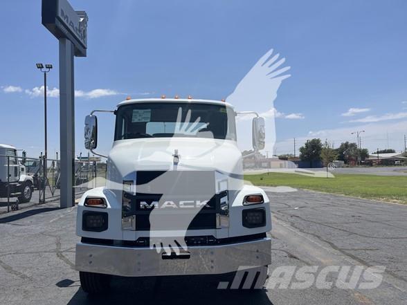 Mack MD6 Nákladné vozidlá bez nadstavby