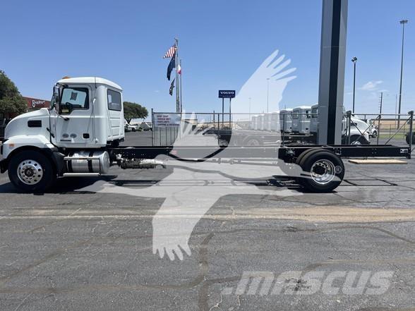 Mack MD6 Nákladné vozidlá bez nadstavby