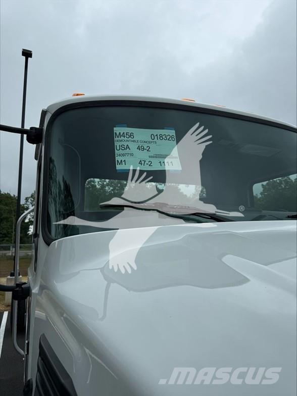 Mack MD6 Nákladné vozidlá bez nadstavby