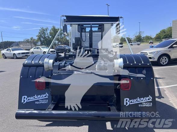 Mack MD7 Stavebníctvo - ostatné