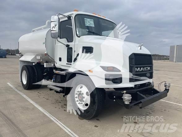 Mack MD7 Cisternové nákladné vozidlá
