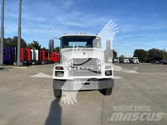 Mack MD7 Nákladné vozidlá bez nadstavby