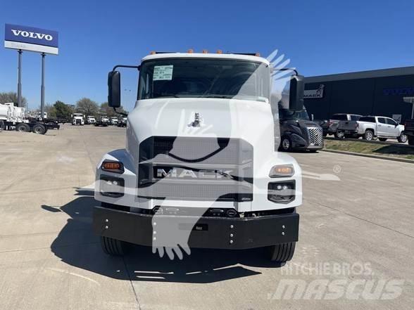 Mack MD7 Sklápače