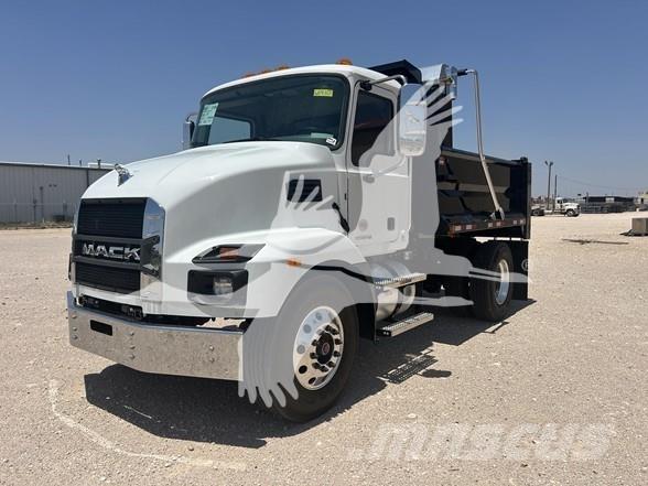 Mack MD7 Sklápače