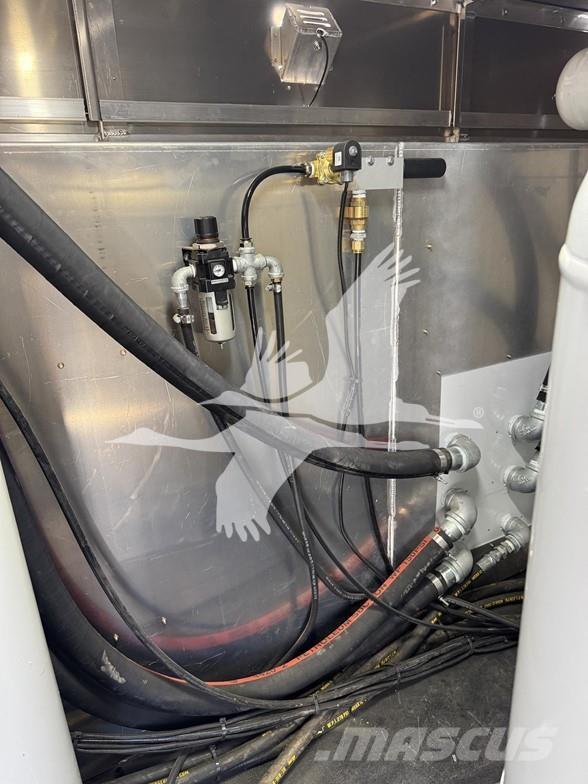 Mack MD7 Stavebníctvo - ostatné