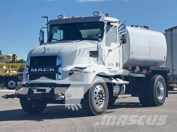 Mack MD7 Cisternové nákladné vozidlá
