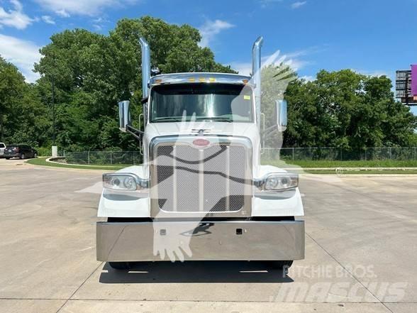 Peterbilt 567 Ťahače