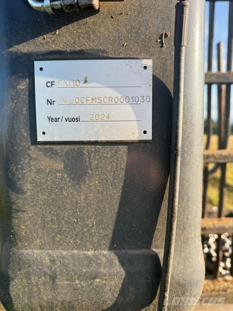 John Deere 1110 D Lesné traktory