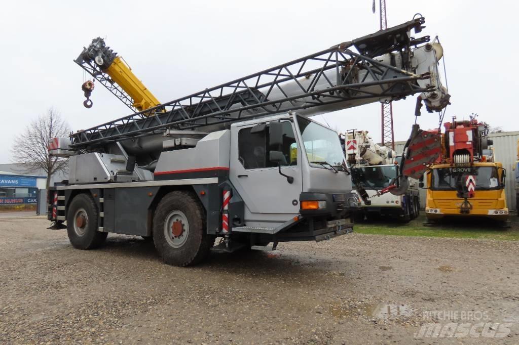 Liebherr LTM 1030/2 Univerzálne terénne žeriavy