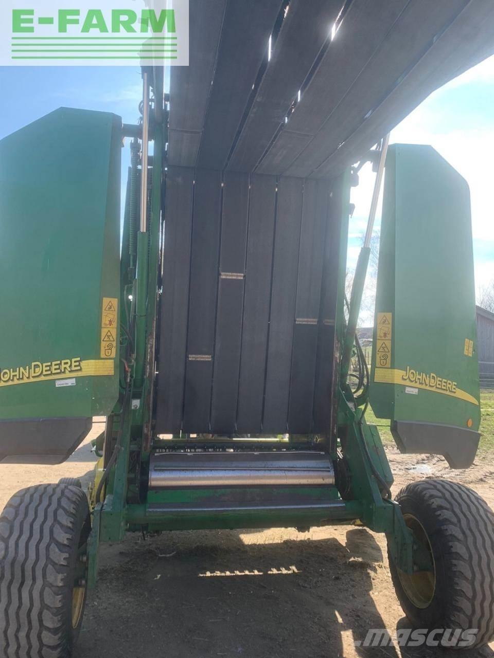 John Deere 592C Lisy na hranaté balíky