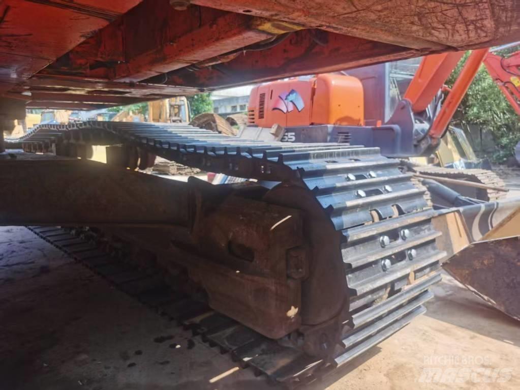 Doosan DX 300 Pásové rýpadlá