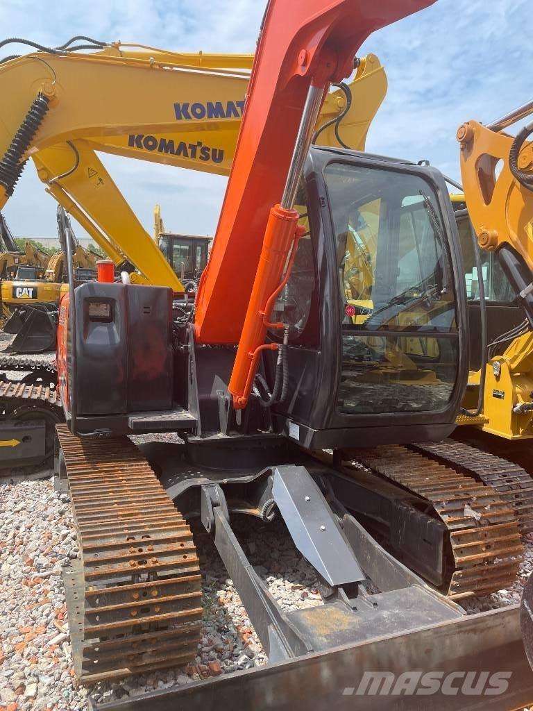 Hitachi ZX 70 Pásové rýpadlá
