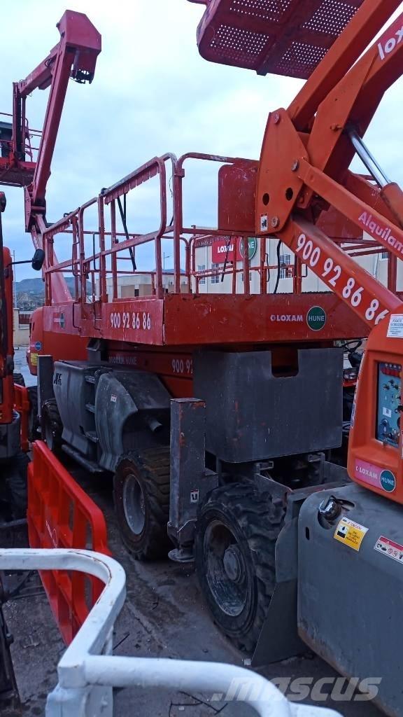 JLG 4394 RT Nožnicové zdvíhacie plošiny