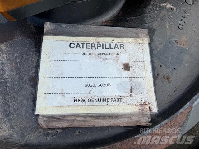 CAT 6020 NEW IDLER Pásy, reťaze a podvozok