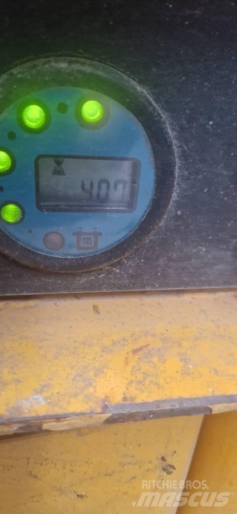 Haulotte Compact 8 Nožnicové zdvíhacie plošiny