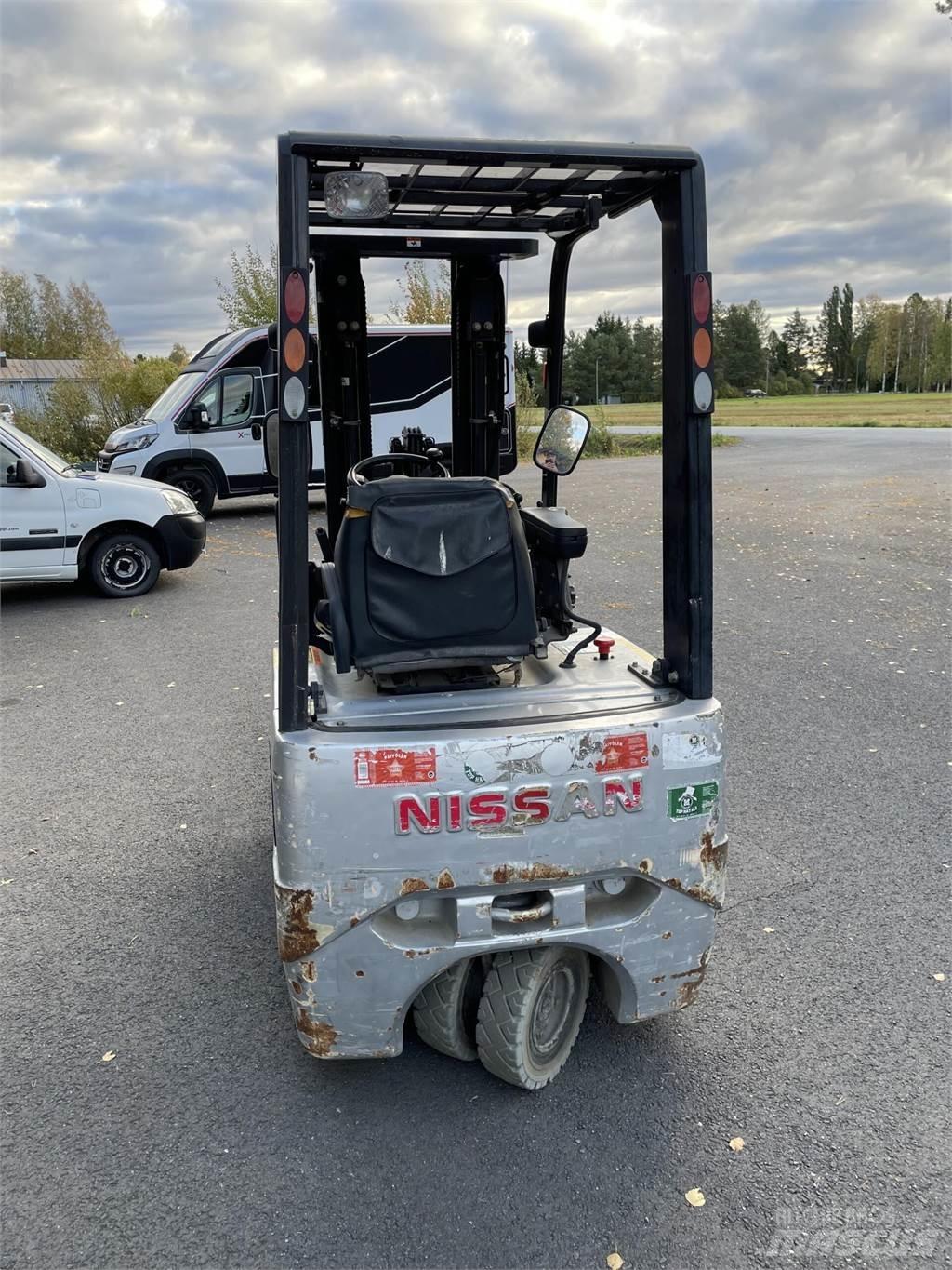 Nissan 15 Akumulátorové vozíky