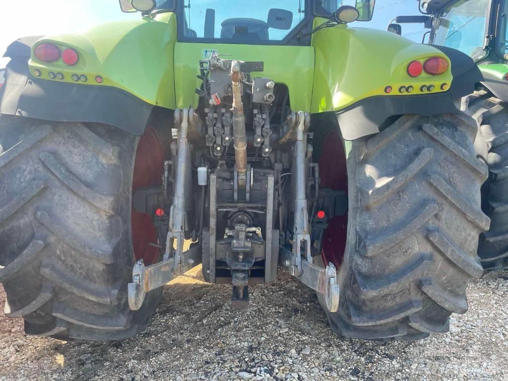 CLAAS Axion 840 Traktory