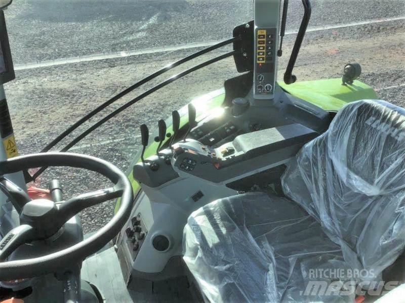 CLAAS ARION 530 Traktory